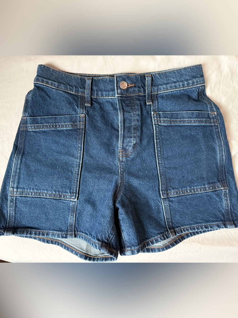 Express Women’s 4 Dark Blue Denim Shorts with Front Pockets 4” inseam midrise